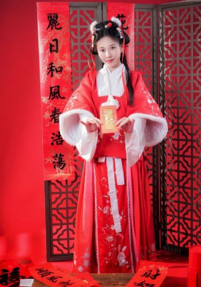 老头猛挺进小莹的体内在线观看_国产剧免费在线播放